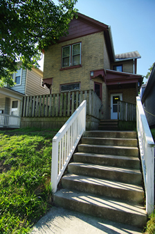 420 Kiefaber - Front Steps