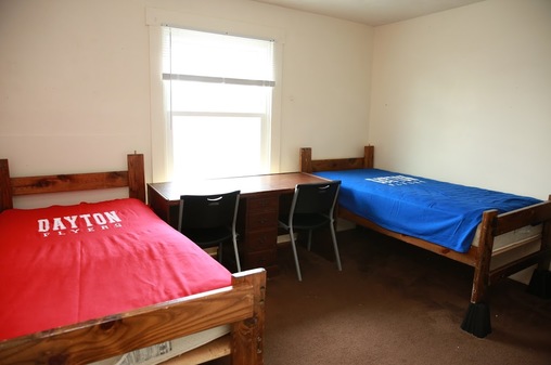 456-A Lowes - Bedroom