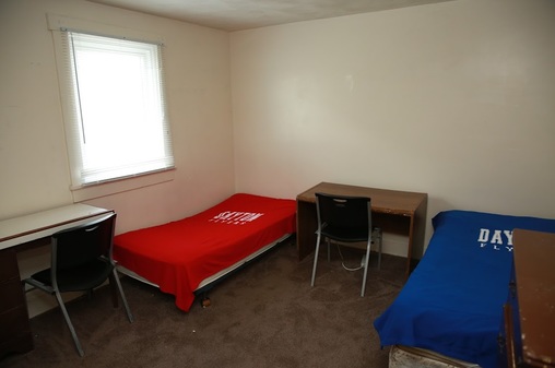 456-A Lowes - Bedroom