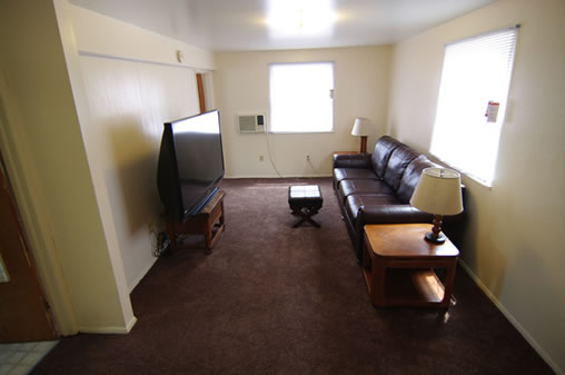 456-B Lowes - Living Room