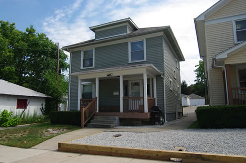 460 Lowes - Exterior